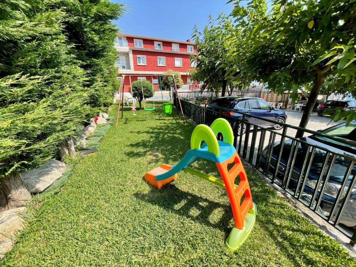 Apartamentos Sinas Playa Raxo Extérieur photo