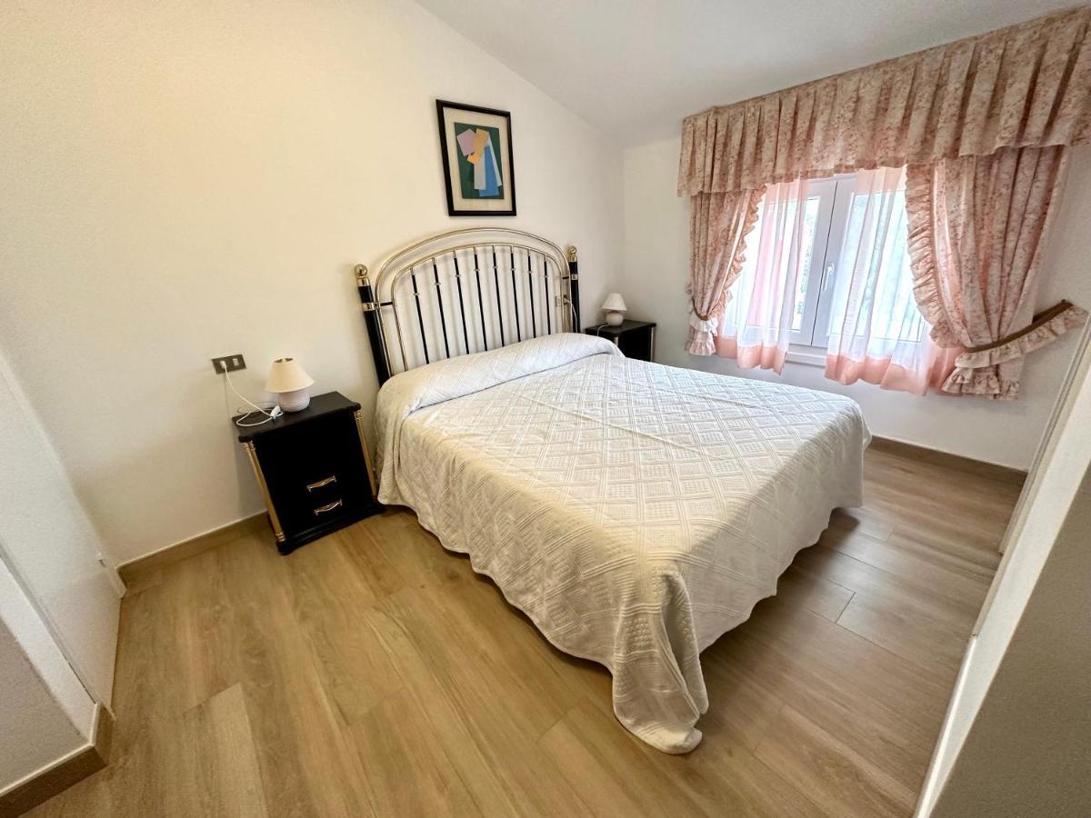 Apartamentos Sinas Playa Raxo Extérieur photo